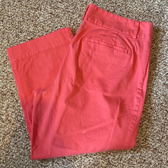 LOFT Pants - Loft Julie Capri Pants